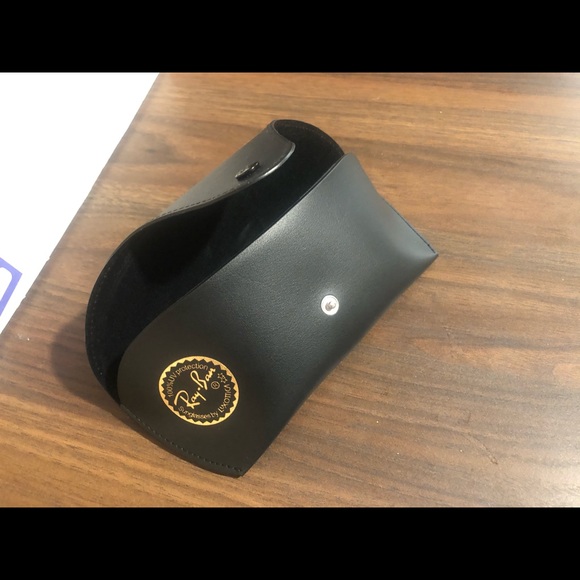 Ray-Ban Sunglass Case - Picture 5 of 6